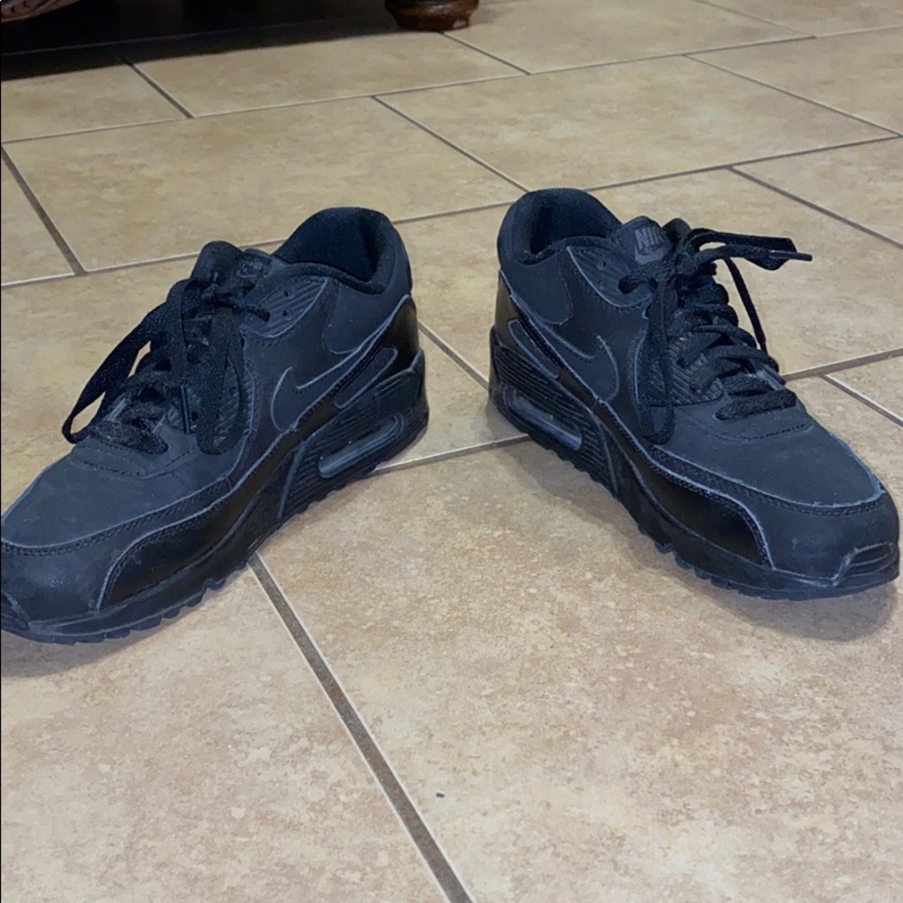 Nike air maxes